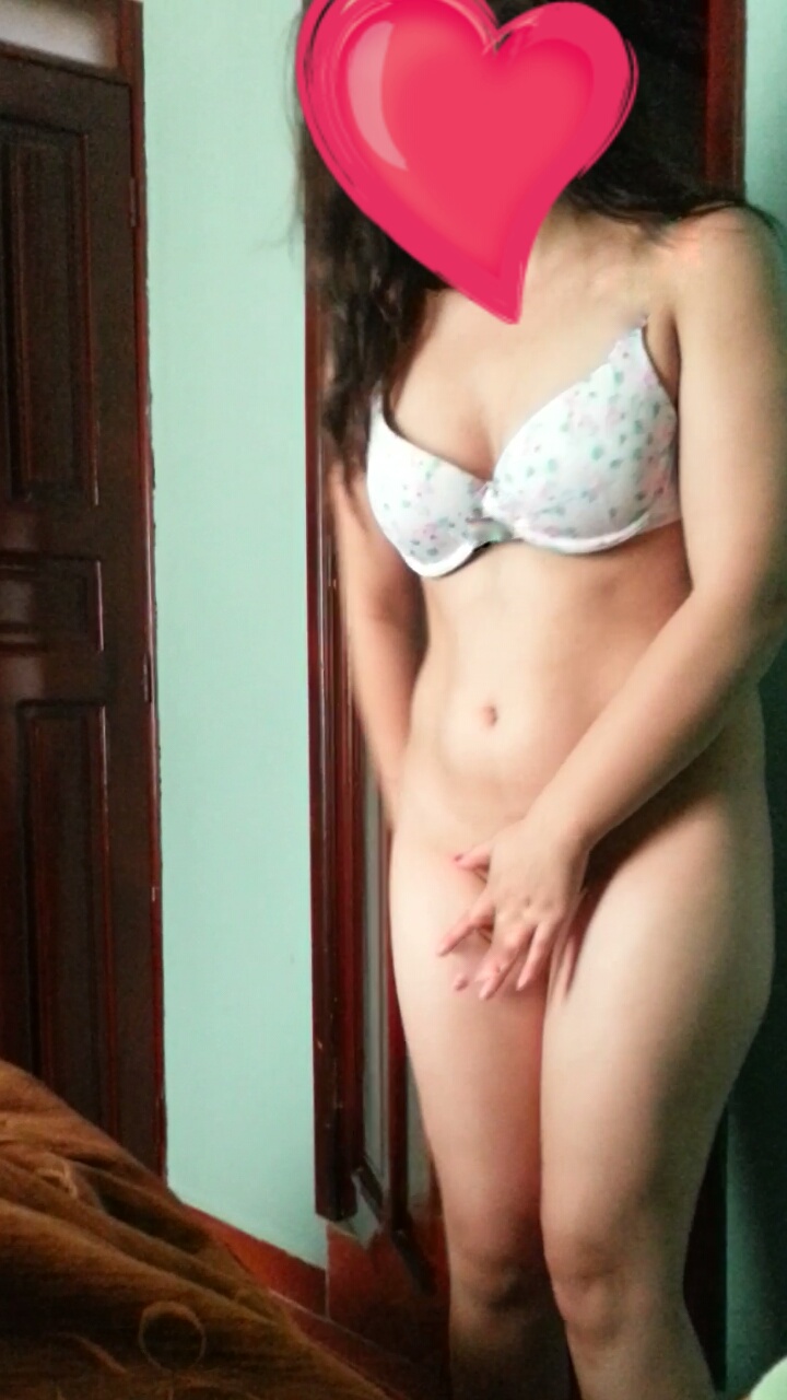 Mi novia de 20 Fotos Caseras Amateur -porno-fotos-universitarias-cachondas--desnudas-vagina-apretada-chochitos