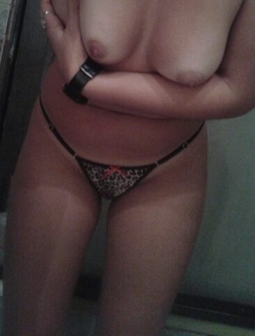 Mi linda chica mostrando sus tetas fotos