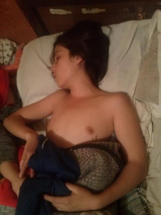 novia dormida violada