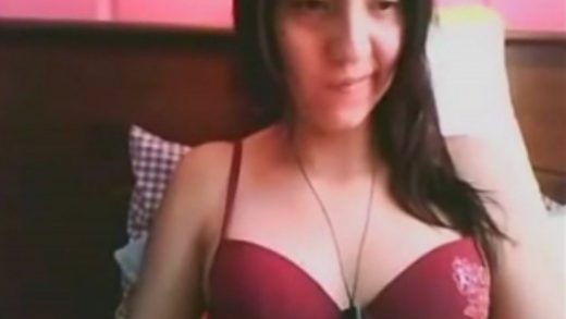 colegiala secu xxx muestra las tetas por webcam