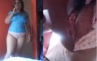 Puta cachonda masturbándose en casa